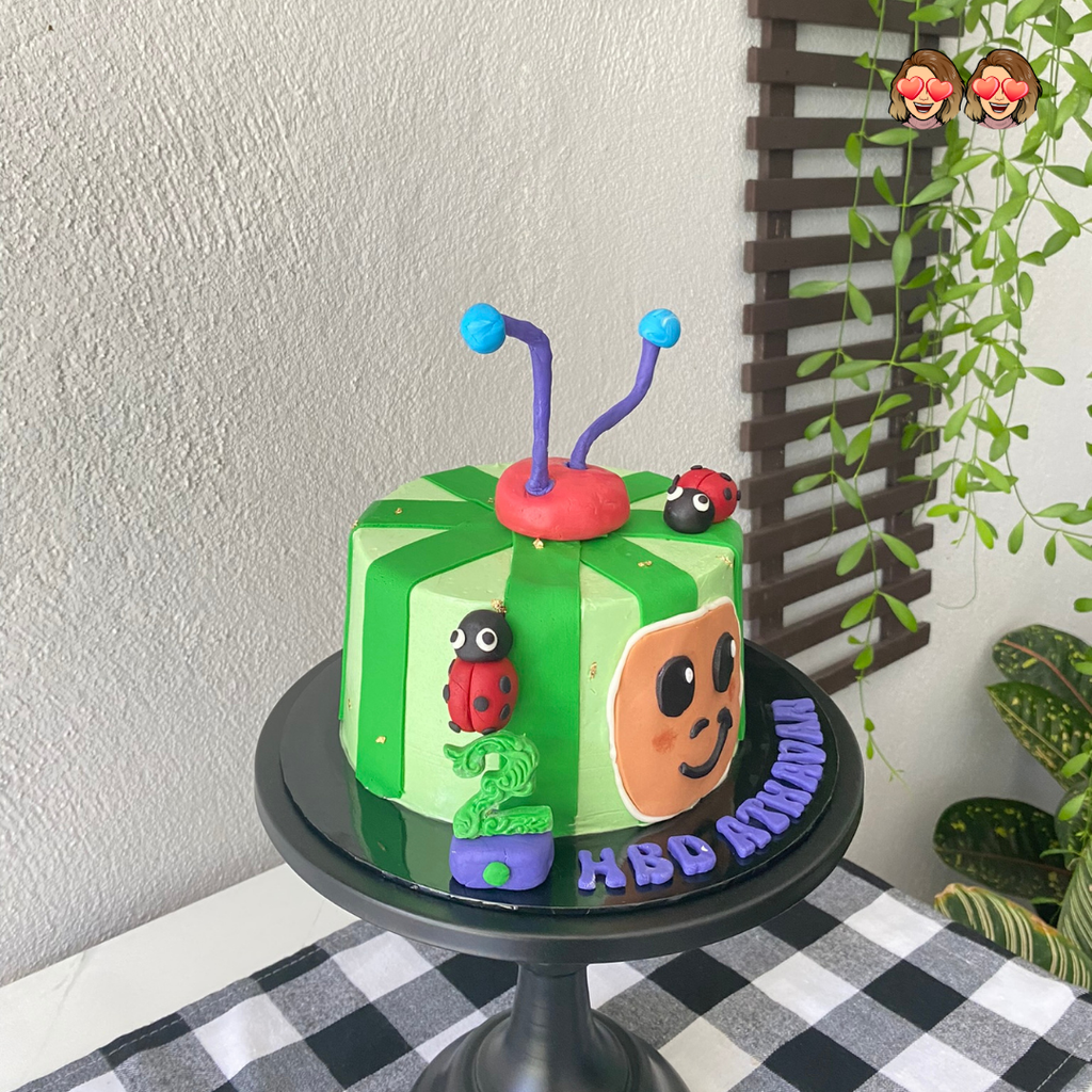 Butter Cake with Buttercream Frosting